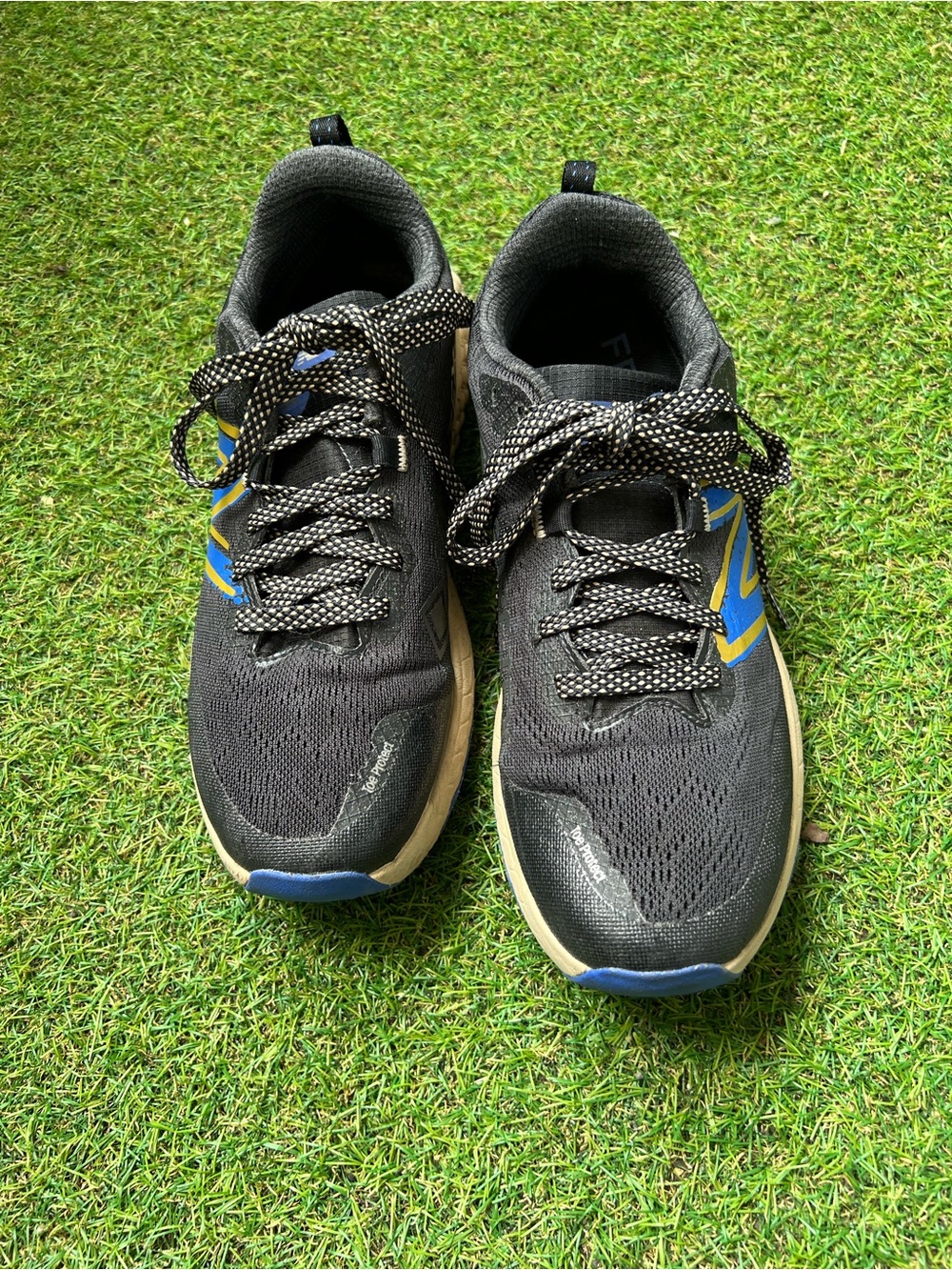 Men's New Balance Athletic Running Shoes (Vibram with Gortex lining)